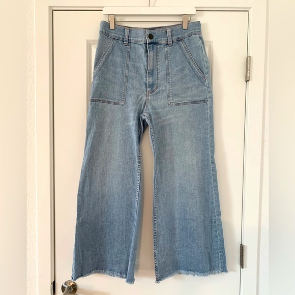 Urban Outfitters Denim - MOVING SALE | Women’s Urban Outfitters BDG Cropped Wide Leg Jeans, Size 31